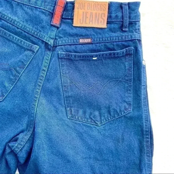 Vintage Joe Bloggs High Waisted 100% Cotton Dark Wash “mom” Jean Short (31R) - Picture 8 of 11